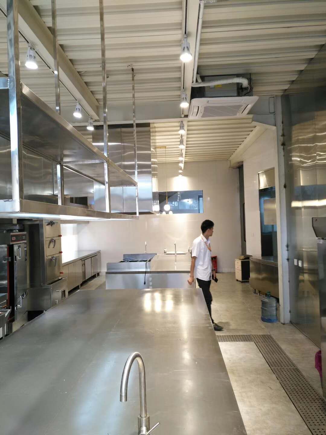 酒店蜜桃AV在线免费设备